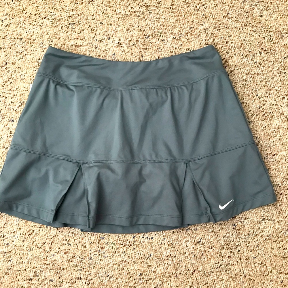 Nike tennis skort skirt green grey color slits